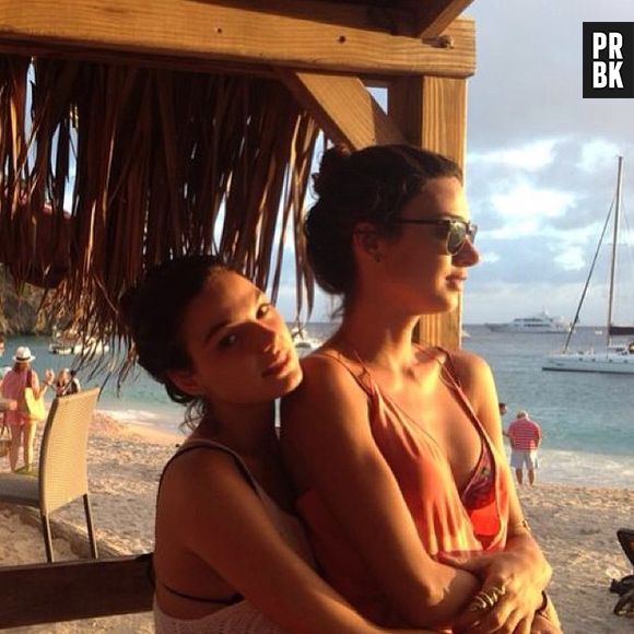 Thaila Ayala e Isis Valverde aproveitaram os dias de sol no paraíso caribenho de St. Barth