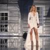 Ellie Goulding também se apresentou no Victoria's Secret Fashion Show 2015