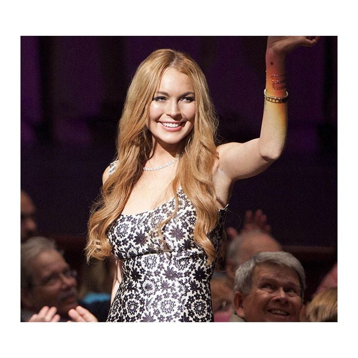 Lindsay Lohan foi jurada do campeonato Nacional em &quot;Glee&quot;