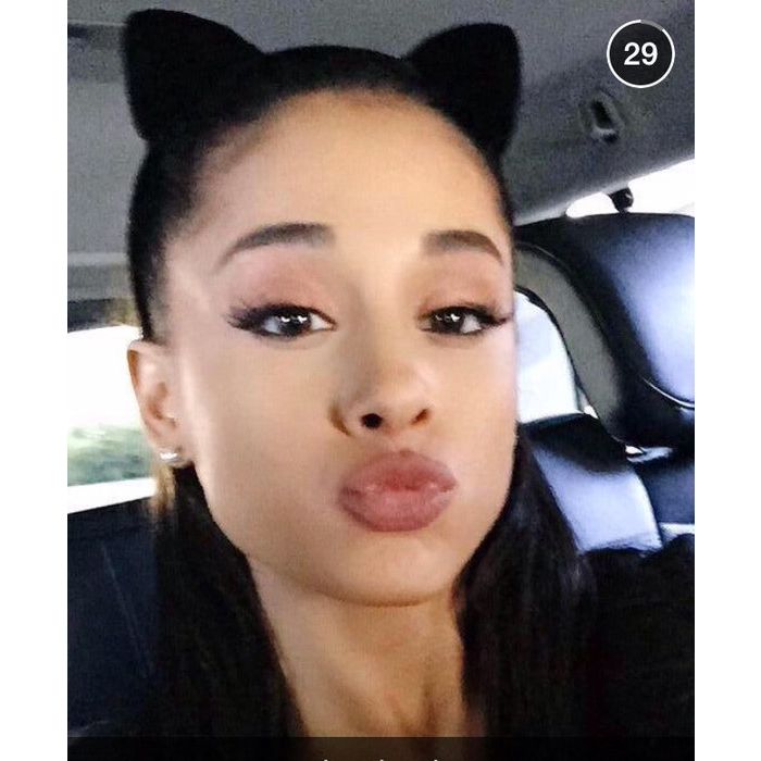 Siga Ariana Grande no Snapchat e veja como ela é uma fofa