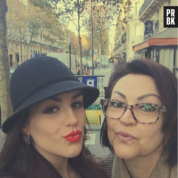 Kéfera, do canal "5inco Minutos", e sua mãe Zeiva