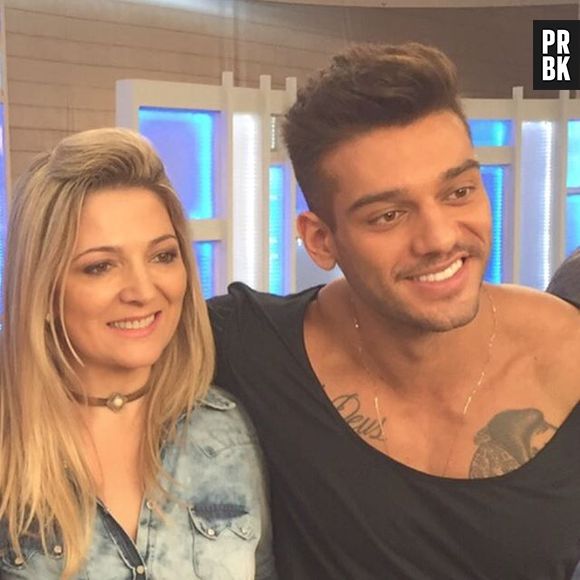 Lindos, né? Lucas Lucco, de "Malhação", e a mãe Karina Lucco