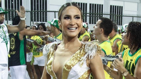 Claudia Leitte vai desfilar "quase pelada" como rainha de bateria no Carnaval: "Quero ir seminua"