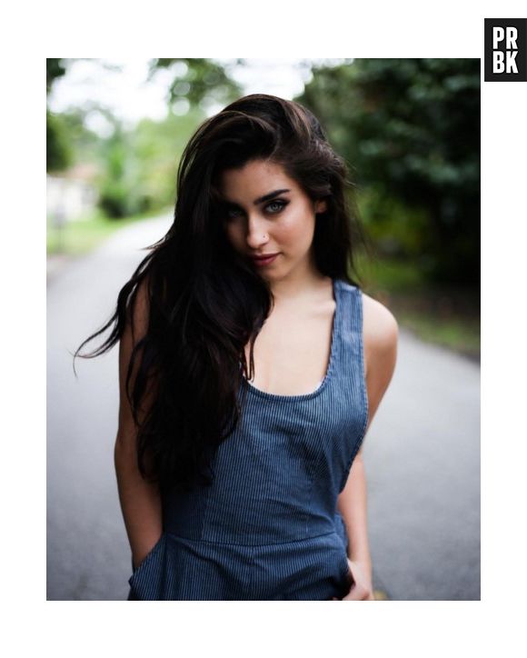 Lauren Jauregui, do Fifth Harmony, posa para a Kode Magazine