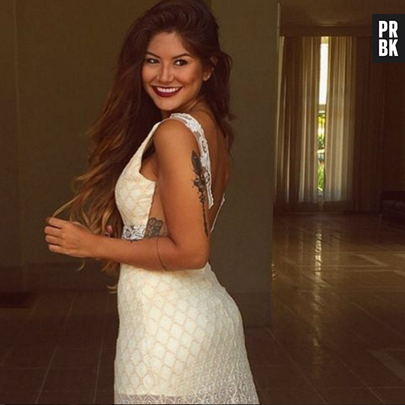 Vanessa Aud, do "Are You The One? Brasil", mostra look para festa