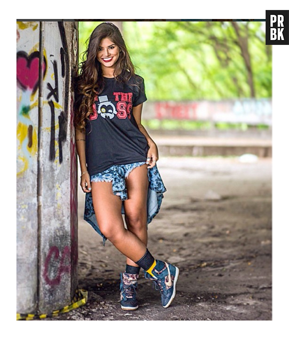 Vanessa Aud arrasa no sorriso em campanha publicitária