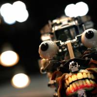 Robô Barata e Espadachim? Confira as 5 criaturas mais bizarras já criadas no mundo da tecnologia!