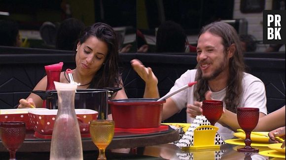 Tamiel, do "BBB16", também ficou zoando Adélia após advogada mostrar os peitos na festa!