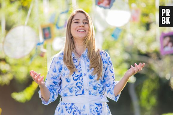 Juliana Baroni, a Rebeca, "Cúmplices de Um Resgate", estará no palco do "Programa Silvio Santos", no próximo domingo (21)