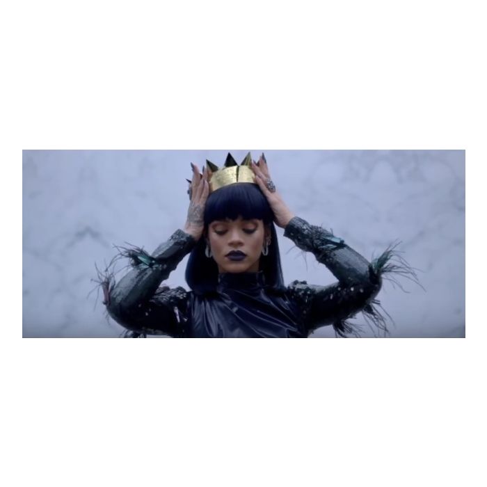 Rihanna lançou clipe da música &quot;Work&quot;, com duas versões!