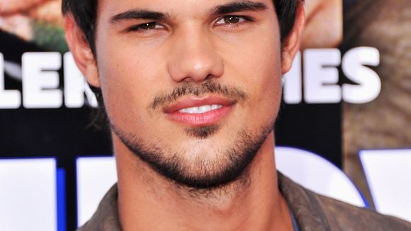 Taylor Lautner comemora seus 22 anos! Parabéns ao lobo mais gato do cinema!