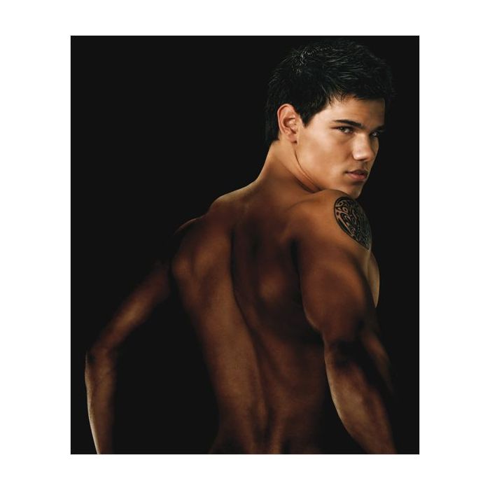 Taylor Lautner em fotos promocionais da &quot;Saga Crepúsculo&quot;