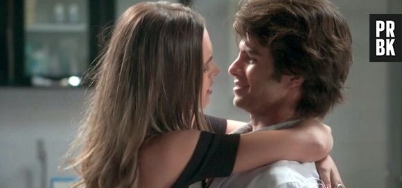 De "Totalmente Demais", Daniel Blanco, o Fabinho, conta quais qualidades de Cassandra (Juliana Paiva) chamaram atenção do personagem