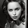 De "Game of Thrones", Emilia Clarke diz que precisou beber para poder fazer ensaio sensual