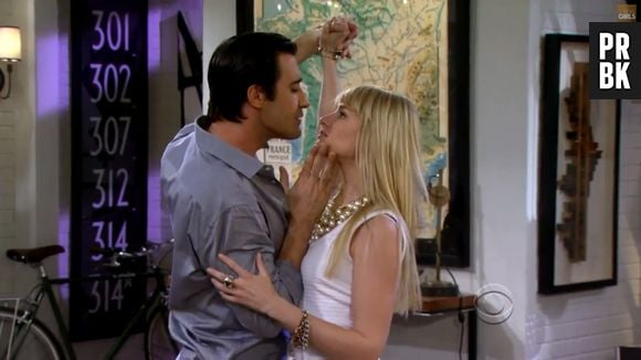 Caroline (Beth Behrs) se aproxima mais ainda de Nicolas (Gilles Marini) em "2 Broke Girls"