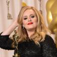  Em 2012, Adele também ficou em primeiro lugar. "21" vendeu quase 10 milhões de cópias 
