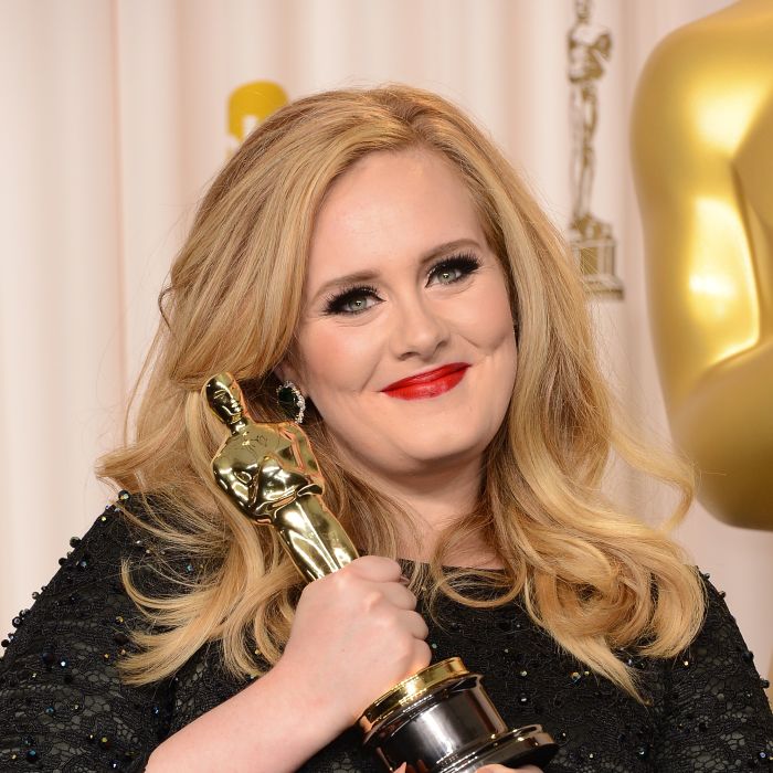  2011 também foi de Adele. A cantora vendeu 15 milhões de cópias do &quot;21&quot; 