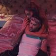 Ariana Grande e Don Benjamin fazem a maior pegação no clipe de "Into You"