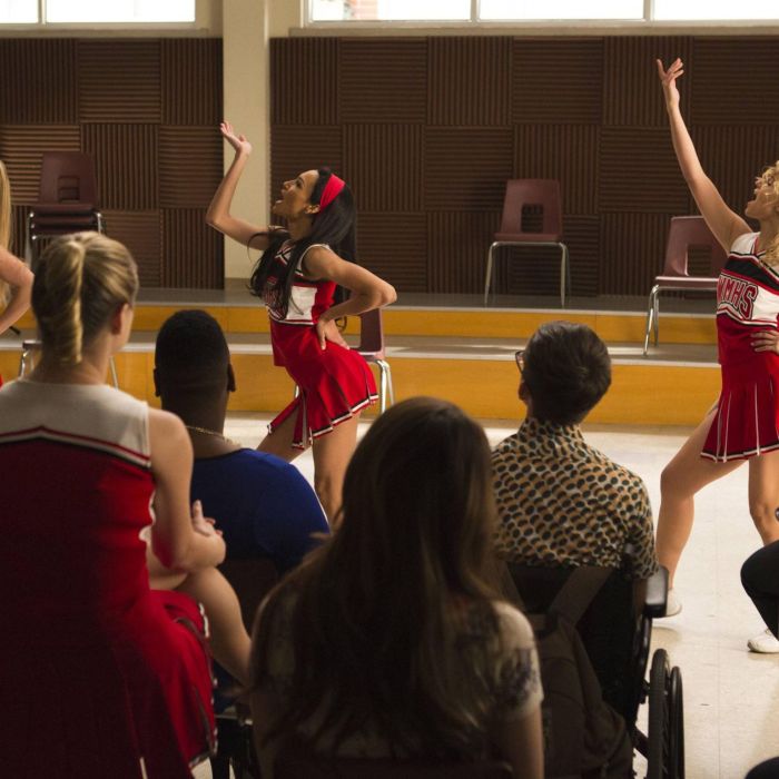 Quinn (Dianna Agron), Santana (Naya Rivera) e Brittany (Heather Morris) cantarão juntas em &quot;Glee&quot;!
