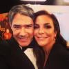 O apresentador do "Jornal Nacional" William Bonner tira foto com Ivete Sangalo no prêmio "Melhores do Ano"