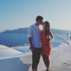 Kaya Scodelario e Benjamin Walker viajaram para comemorar a gravidez da atriz