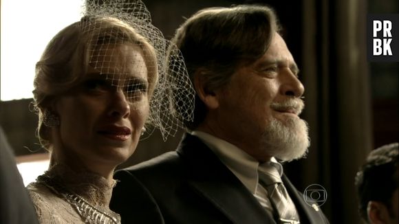 Em "Joia Rara", Ernest (José de Abreu) forçou Iolanda (Carolina Dieckmann) a casar com ele