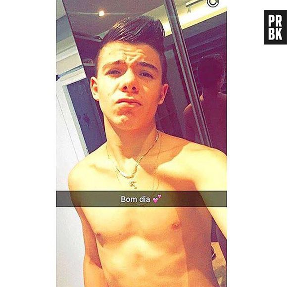 Falem o que quiser, mas Thomaz Costa, ex de Larissa Manoela, tem um tanquinho de dar inveja em muita gente!