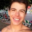 As redes sociais de Thomaz Costa, ex de Larissa Manoela, estão sempre cheias de selfies do cara