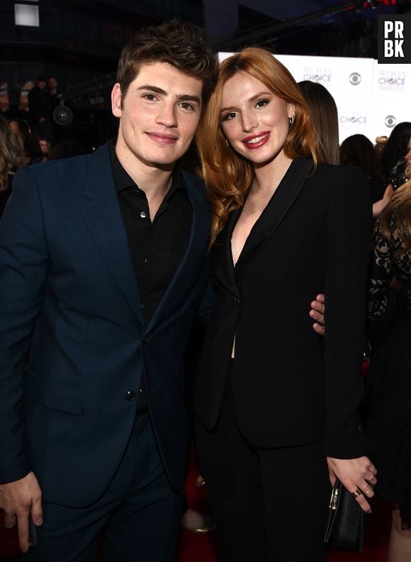 Bella Thorne e Gregg Sulkin estavam juntos há um ano e moravam na mesma casa