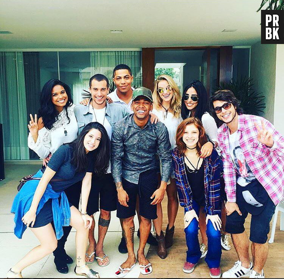 Nova "Malhação": elenco se reúne para foto nos bastidores