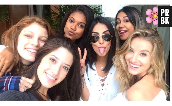 Em "Malhação", atrizes aparecem juntas durante gravação