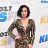 Demi Lovato representa as baixinhas com seus 1,61