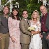 Penny (Kaley Cuoco) e Leonard (Johnny Galecki) resolveram renovar os votos de casamento em "The Big Bang Theory"