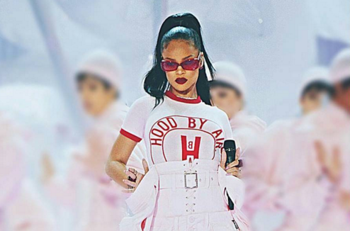 Rihanna quebra recorde e se torna a primeira artista mulher a superar 10 bilhões de views no VEVO