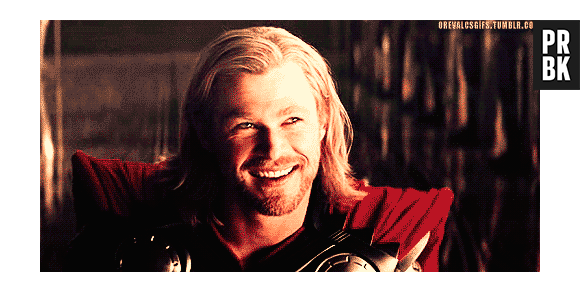 Chris Hemsworth atuando como o maravilhoso Thor