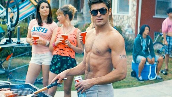 Zac Efron revela que não descarta nu frontal em próximo filme: "Quem sabe?"