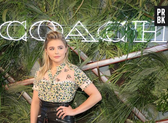 Chloë Moretz é uma das maiores eleitoras Hillary Clinton. A atriz vive fazendo campanha