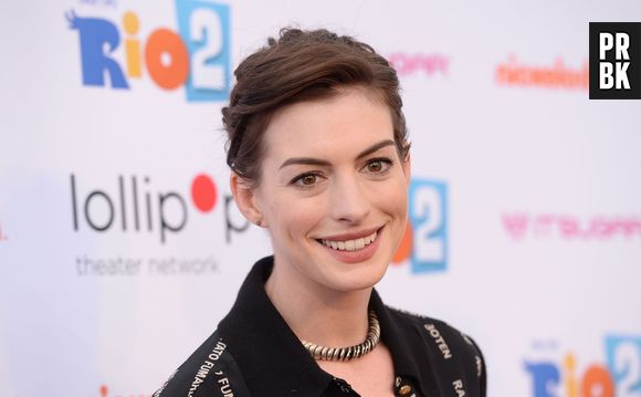 Anne Hathaway também é eleitora de Hillary Clinton