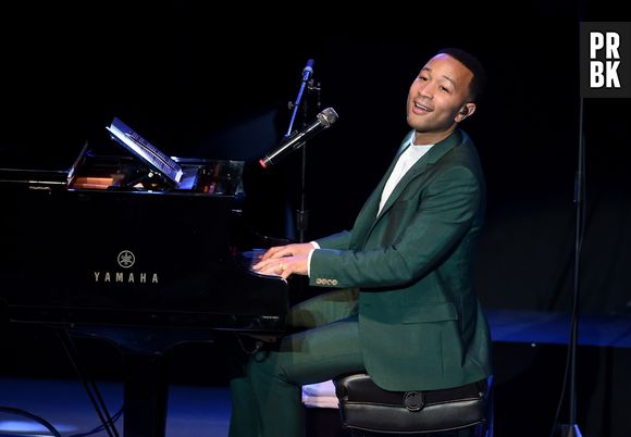 John Legend, do hit "All Of Me", apoia Hillary Clinton nas eleições dos EUA