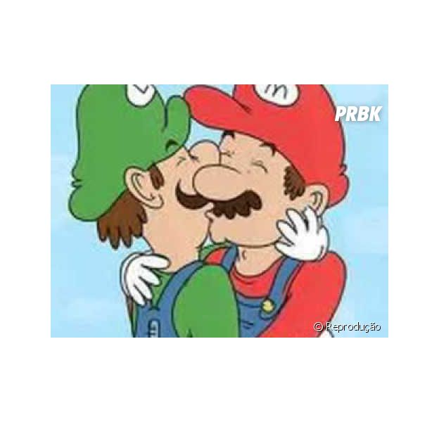 mario and luigi kissing shirt