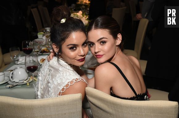 Vanessa Hudgens e Lucy Hale posam juntas no ELLE Women In Hollywood Awards 2016
