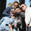 Durante o desfile, pausa para a selfie de Kellan Lutz, Antonio Banderas, Victor Ortiz e Glen Powell