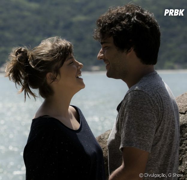 Tiago (Humberto Carrão) se revolta após pensar que Isabela (Alice Wegmann) está se fingindo de morta por conta de uma briga do casal