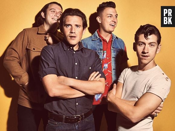 A banda Arctic Monkeys fará shows em novembro no Brasil