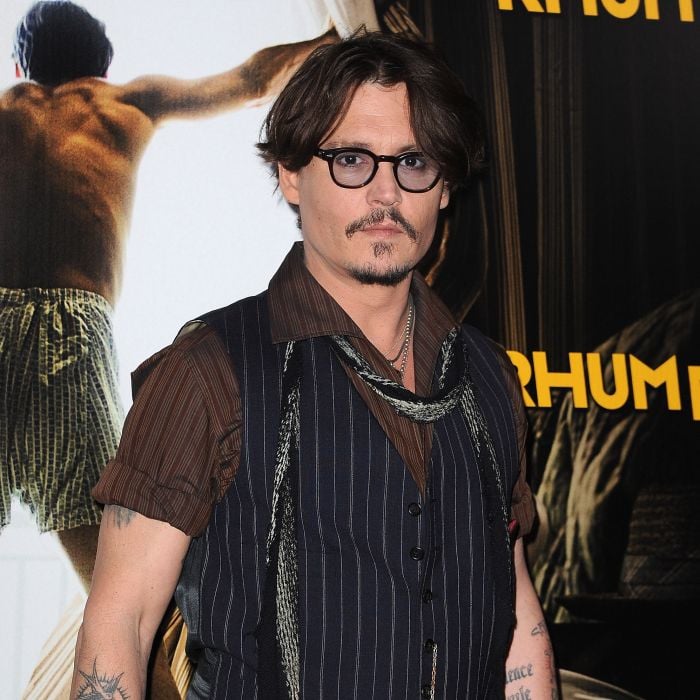 O eterno Jack Sparrow de &quot;Piratas do Caribe&quot;, Johnny Depp já trabalhou em um posto de gasolina