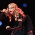 A rainha do pop Madonna, era balconista do Dunkin' Donuts na Times Square, Nova York, EUA