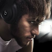 Fifa proibe Neymar e outros jogadores de usarem "Beats", os fones da Apple