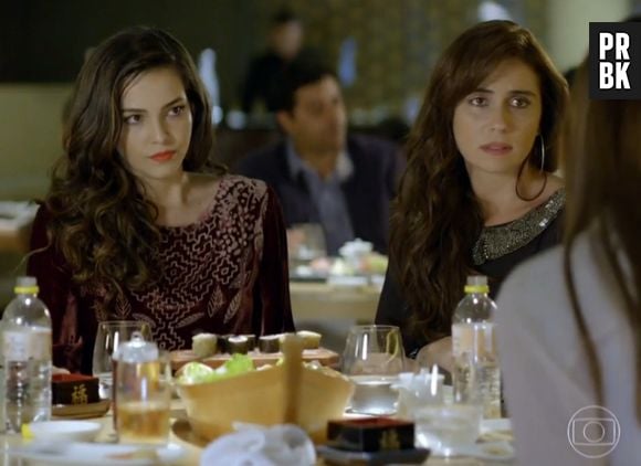 Na trama de "Em Família", Clara (Giovanna Antonelli) e Marina (Tainá Müller) vão ouvir ofensas em restaurante!