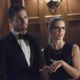  Oliver (Stephen Amell) deve ficar preocupado com novo interesse amoroso de Felicity (Emily Bett Rickards) em "Arrow" 