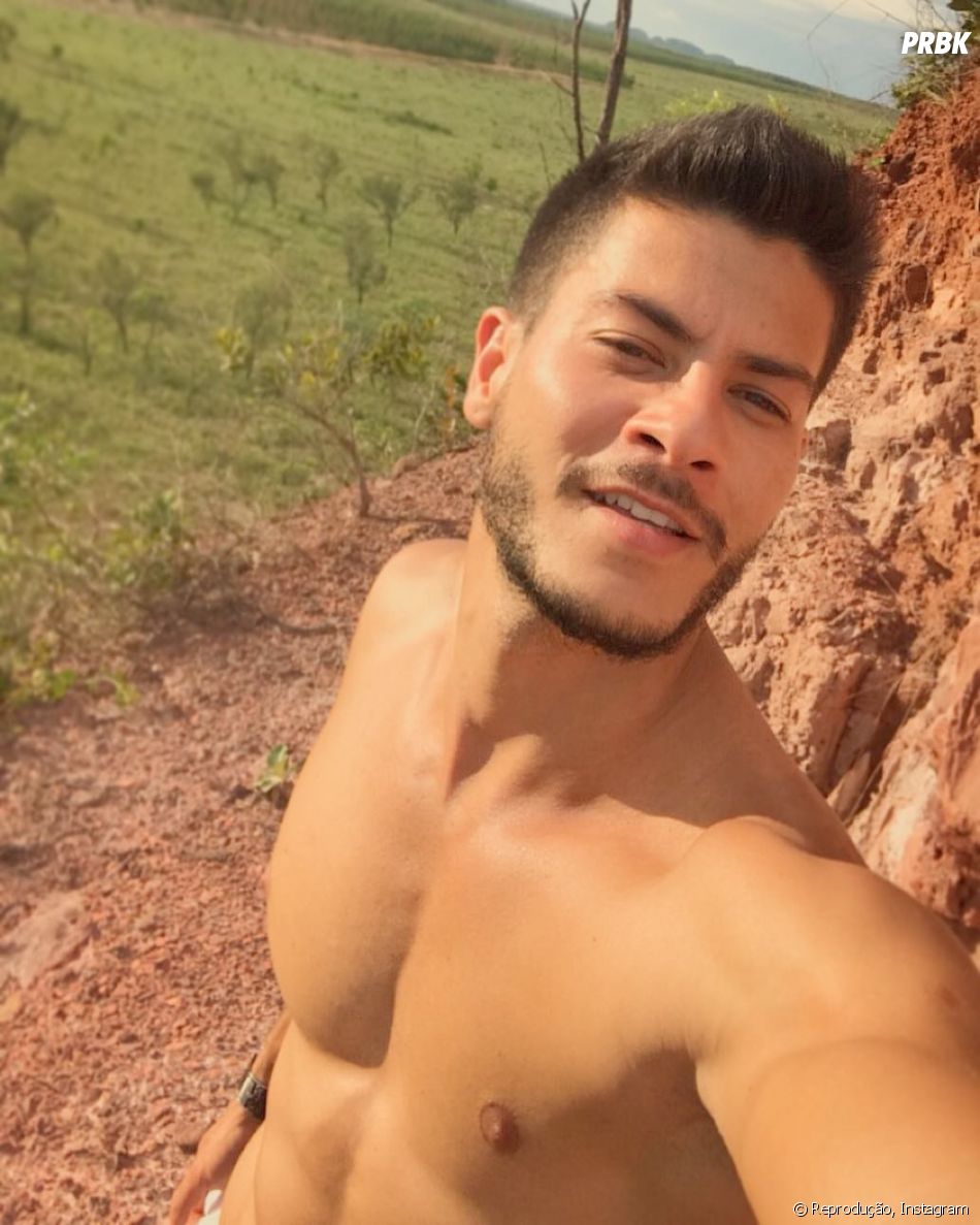 Arthur Aguiar De Malhacao Sonhos Esta Noivo Da Maira Cardi Purebreak